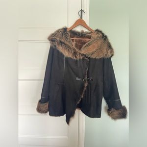 Overland Petra Sheepskin Coat (Size Large-12/14)